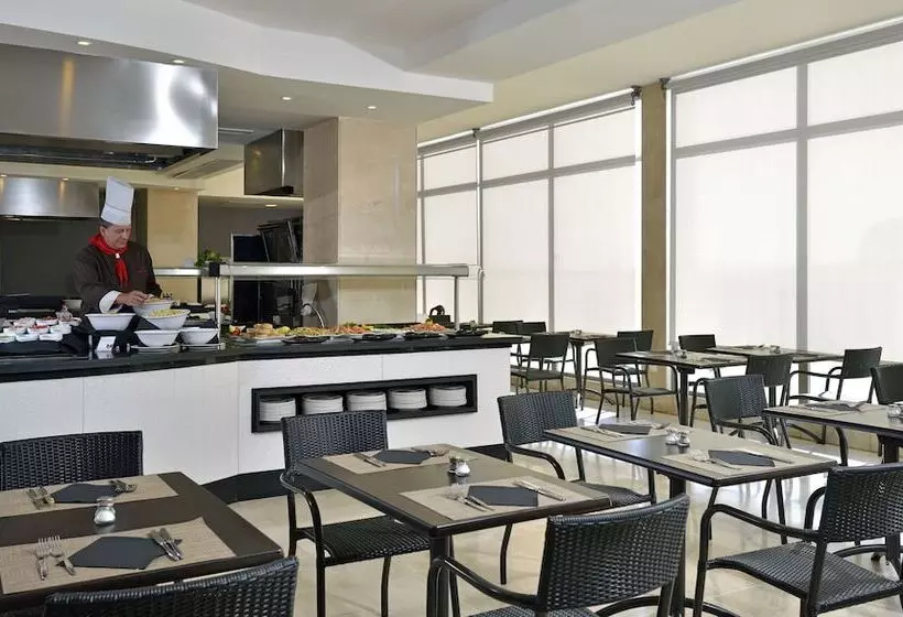 בית מלון כפרי Sol Barbados