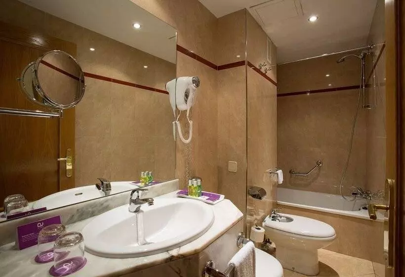 בית מלון כפרי Zentral Ramiro I