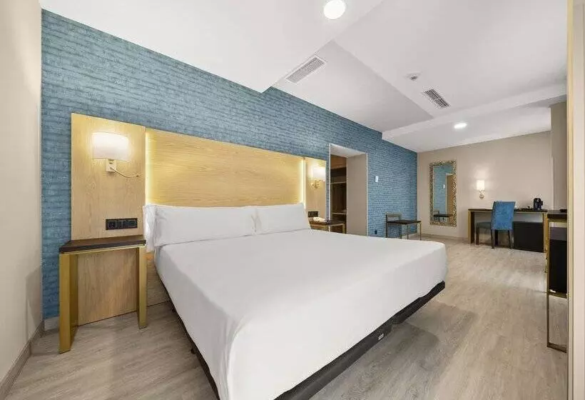 בית מלון כפרי Zentral Ramiro I