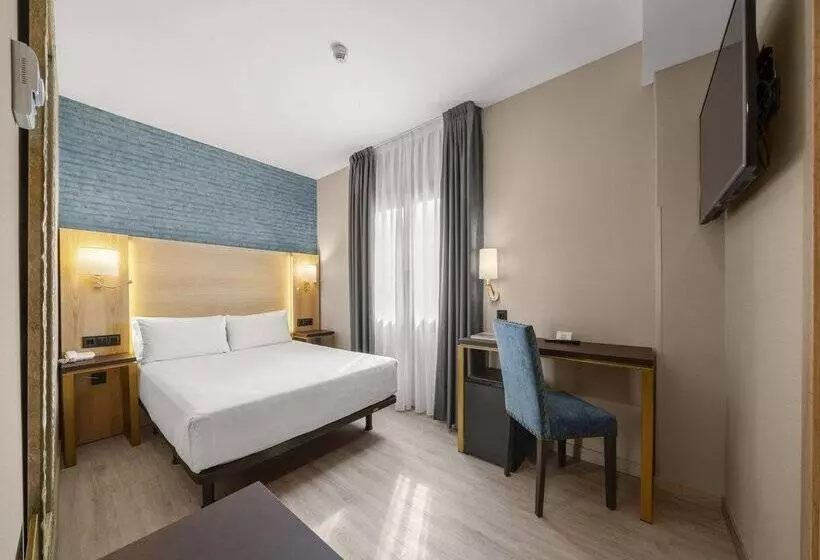 בית מלון כפרי Zentral Ramiro I