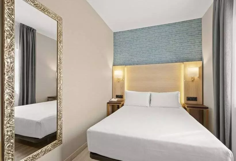 בית מלון כפרי Zentral Ramiro I