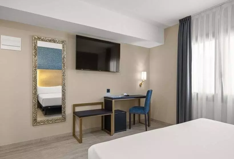 בית מלון כפרי Zentral Ramiro I