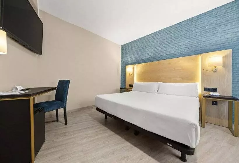 בית מלון כפרי Zentral Ramiro I