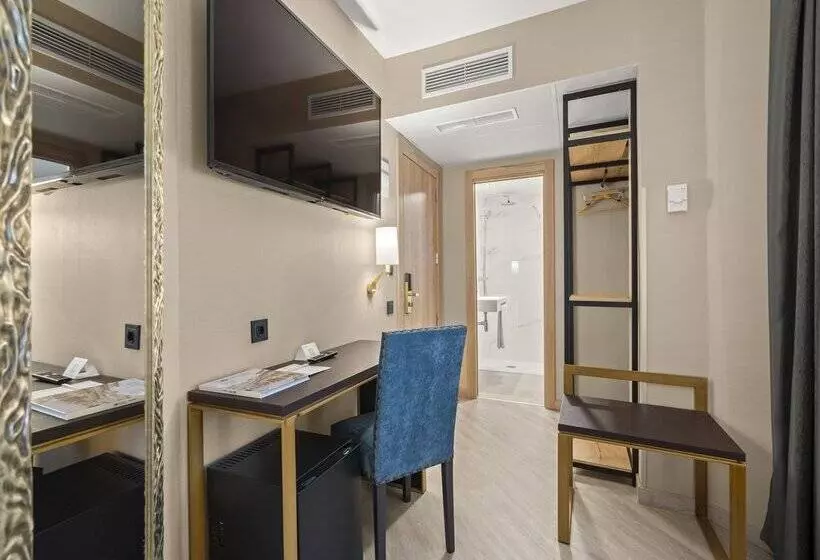 בית מלון כפרי Zentral Ramiro I