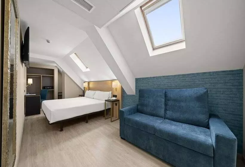 בית מלון כפרי Zentral Ramiro I