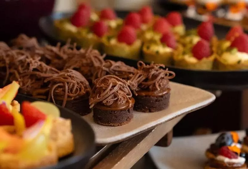 Отель Arts Barcelona