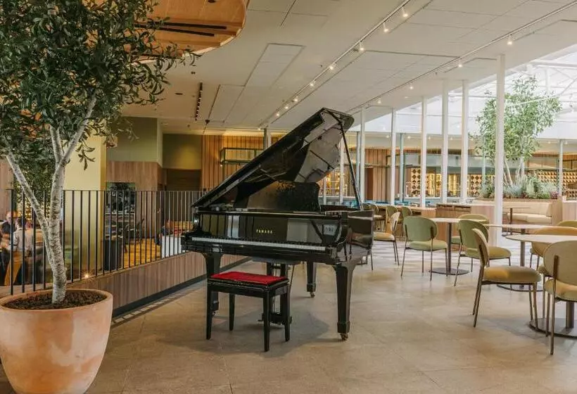 Отель Catalonia Barcelona Plaza