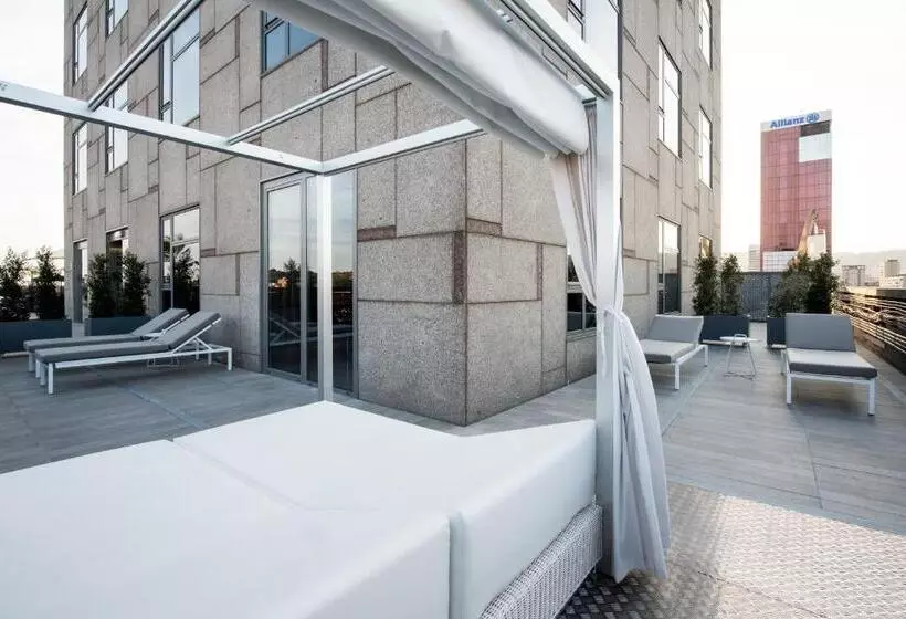 Отель Catalonia Barcelona Plaza