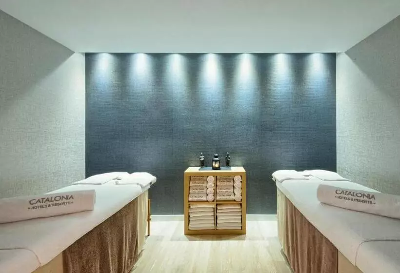 Отель Catalonia Barcelona Plaza