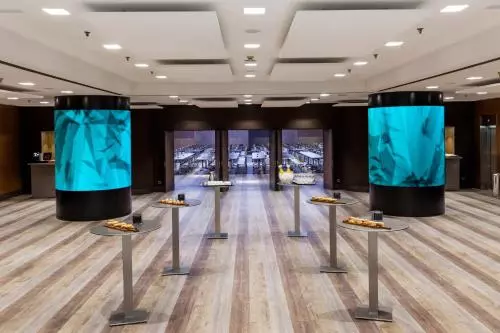 Отель Catalonia Barcelona Plaza