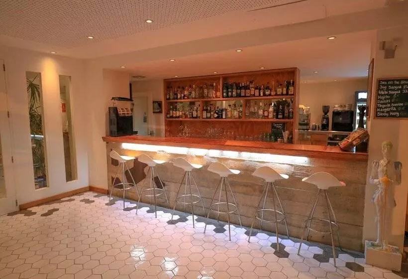 ホテル Es Mitjorn