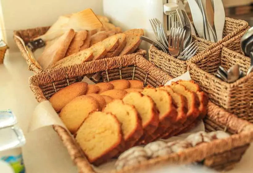 ホテル Es Mitjorn