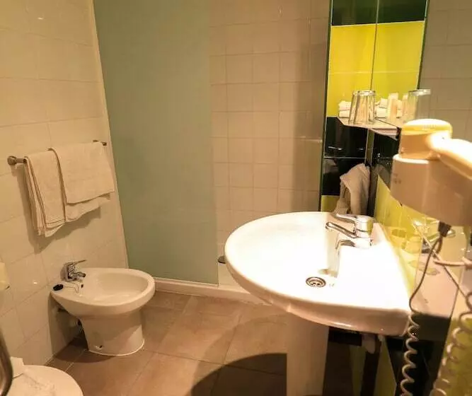 ホテル Es Mitjorn