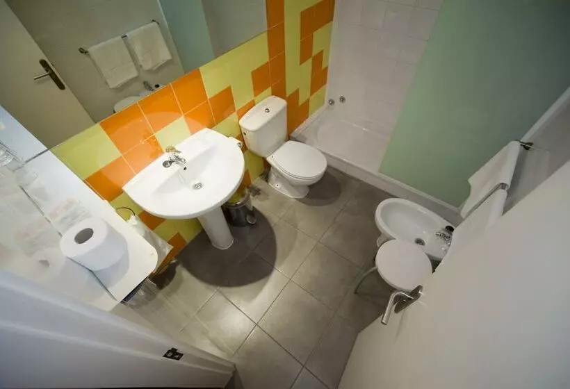 ホテル Es Mitjorn