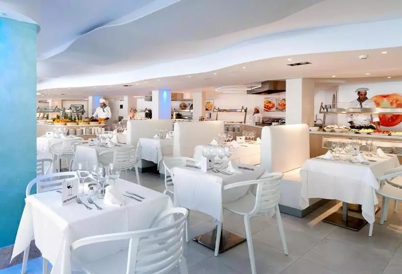 酒店 Fergus Style Cala Blanca Suites