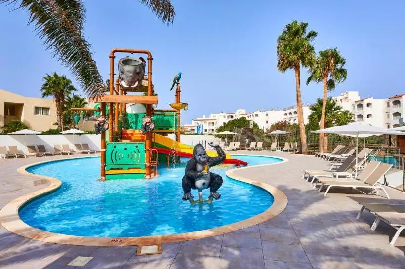 Hotel Globales Cala'n Bosch