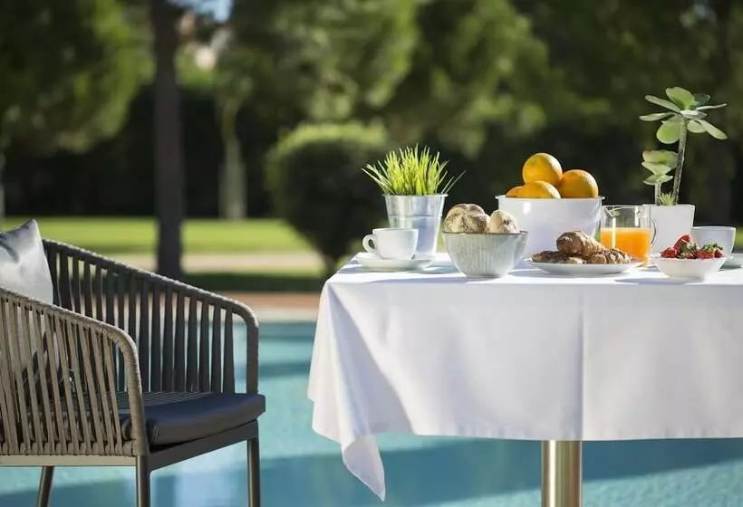 Las Gaviotas Suites Hotel & Spa