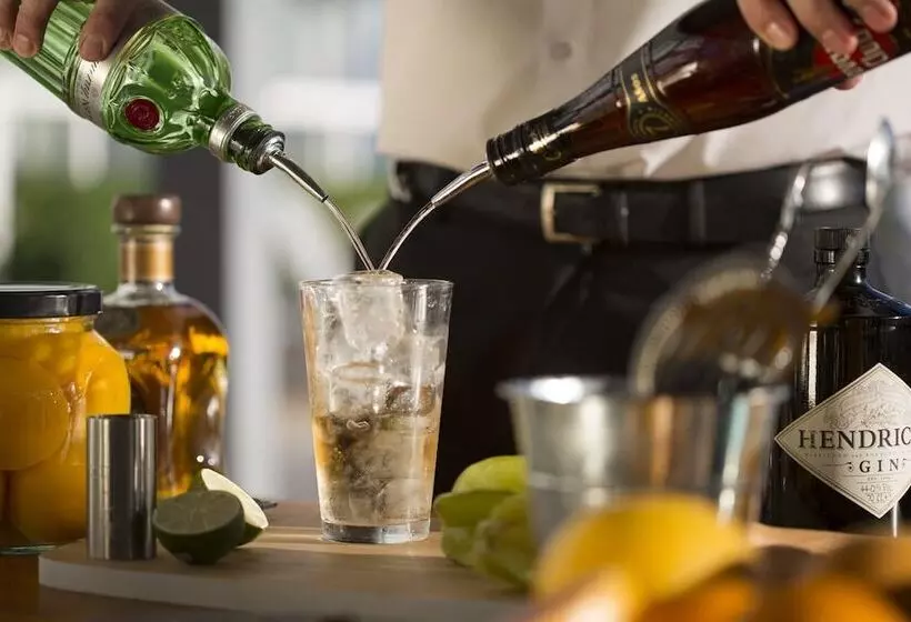 Las Gaviotas Suites Hotel & Spa