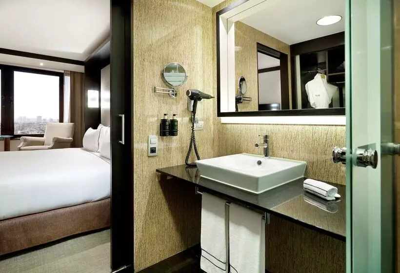 Отель Melia Barcelona Sarriá