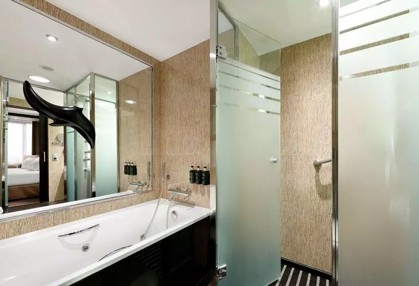 Отель Melia Barcelona Sarriá