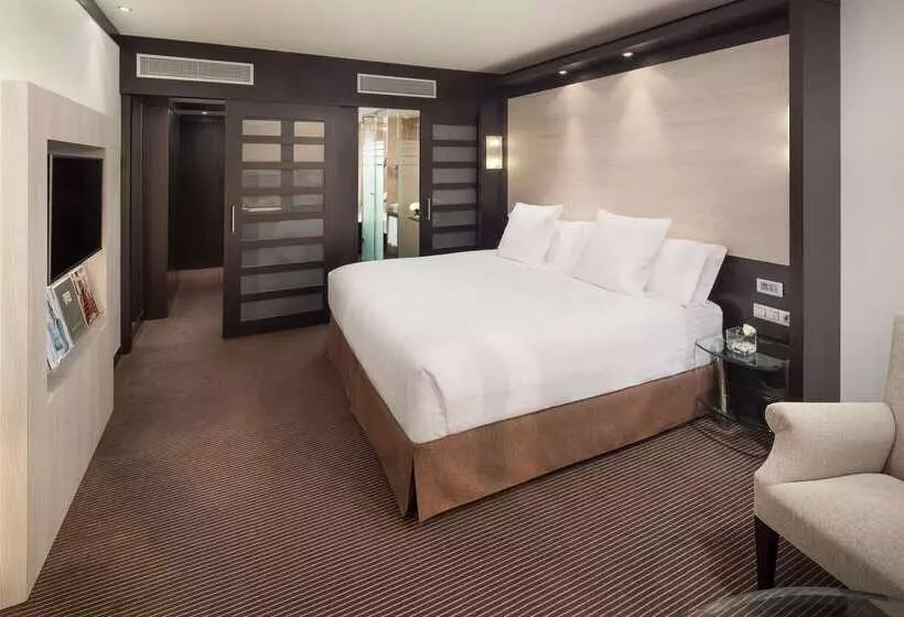 Отель Melia Barcelona Sarriá