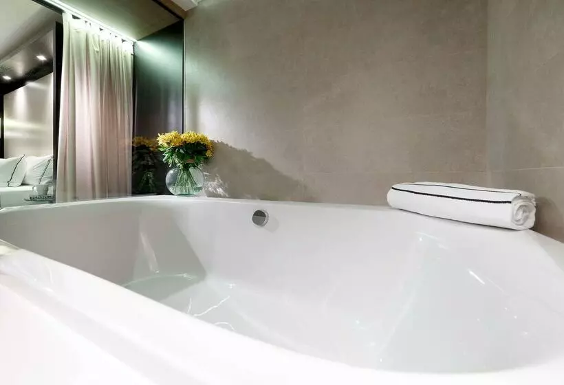 Отель Melia Barcelona Sarriá