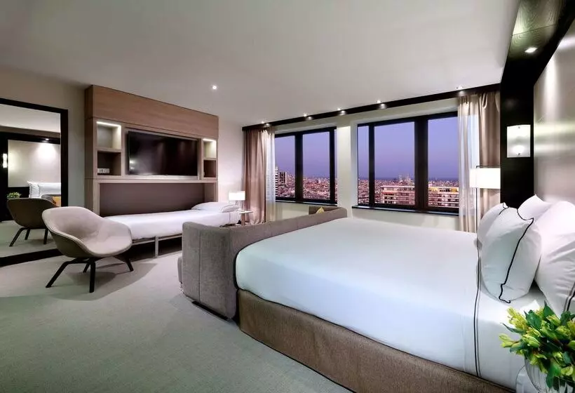 Отель Melia Barcelona Sarriá