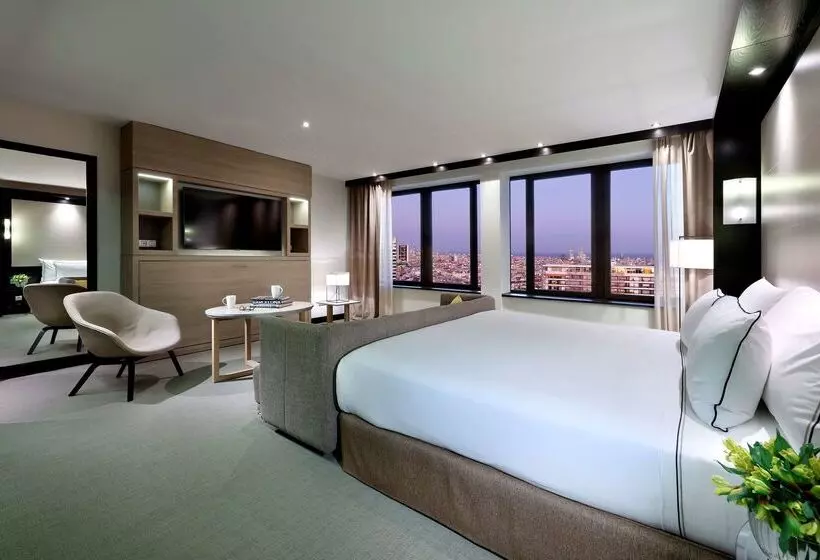 Отель Melia Barcelona Sarriá