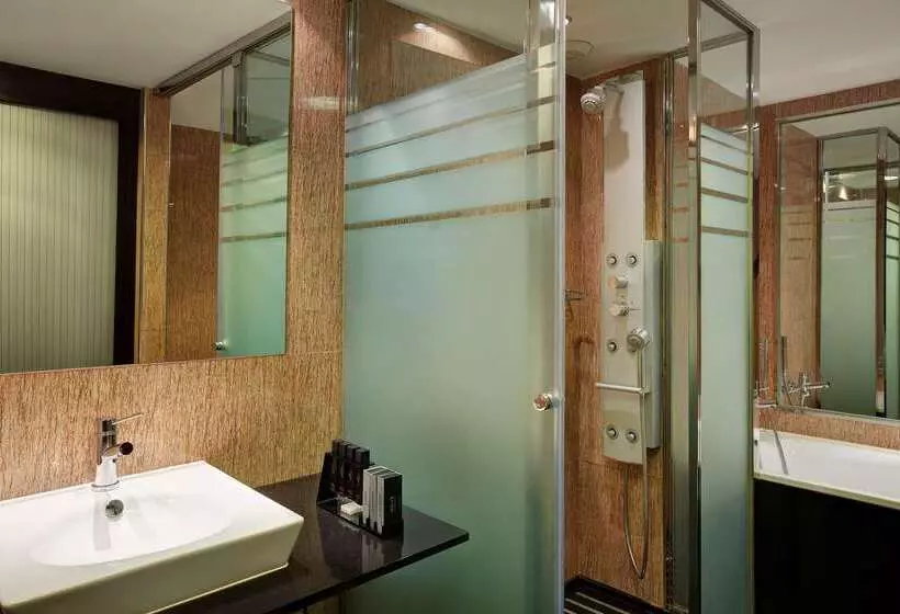 Отель Melia Barcelona Sarriá