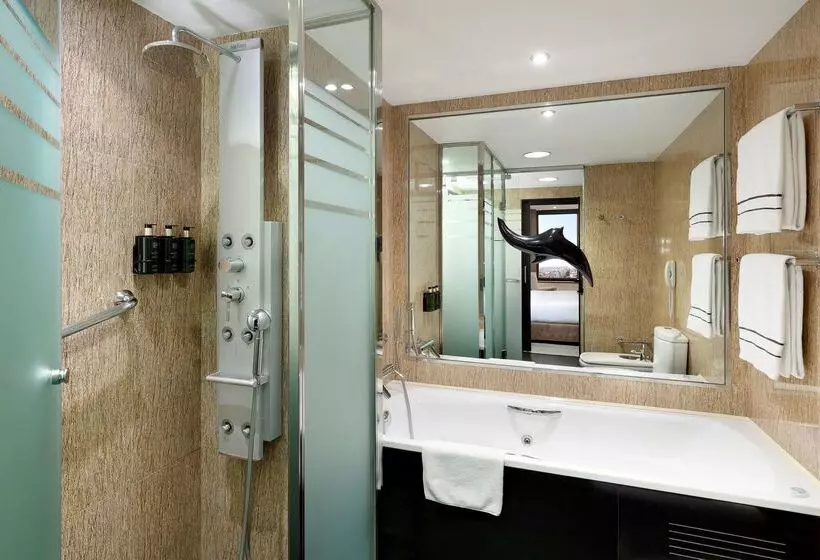 Отель Melia Barcelona Sarriá