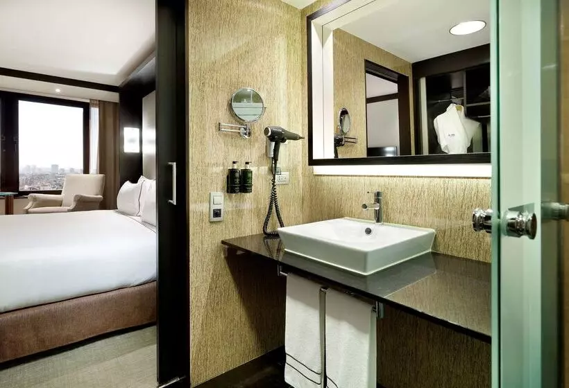 Отель Melia Barcelona Sarriá