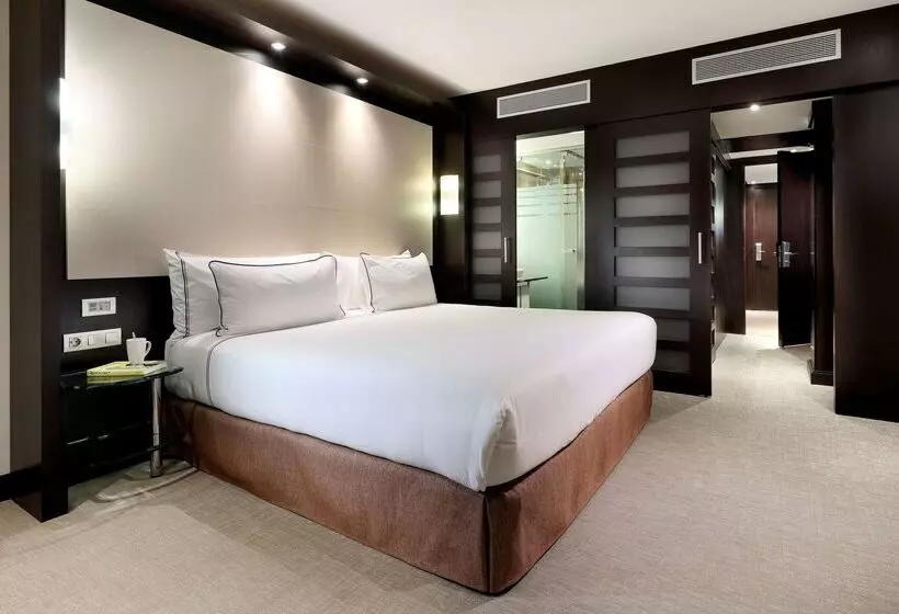 Отель Melia Barcelona Sarriá