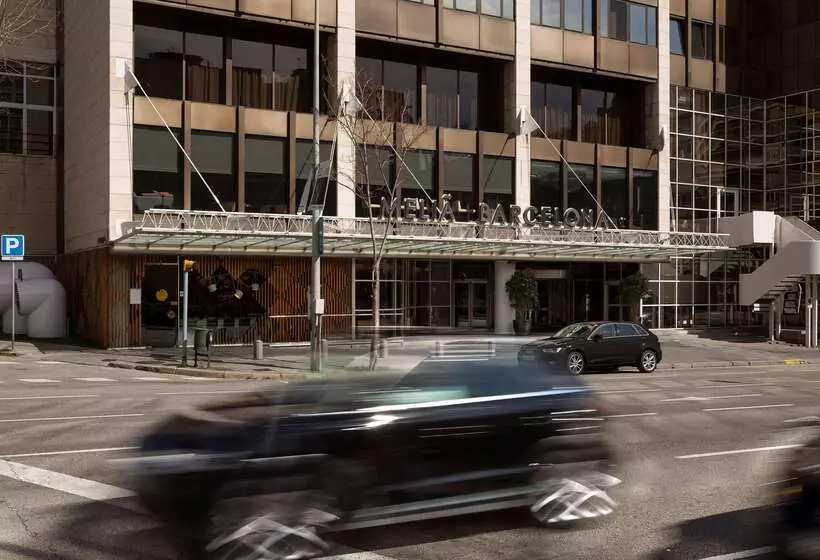 Отель Melia Barcelona Sarriá