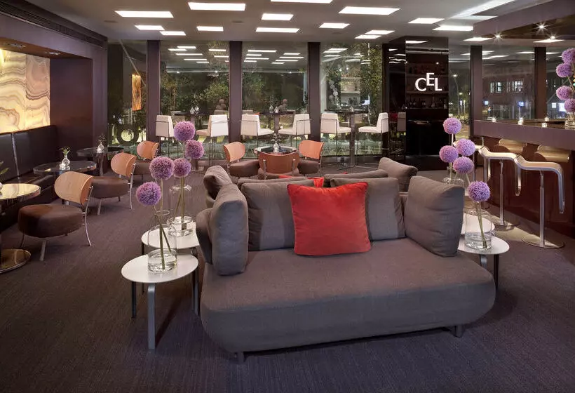 Отель Melia Barcelona Sarriá