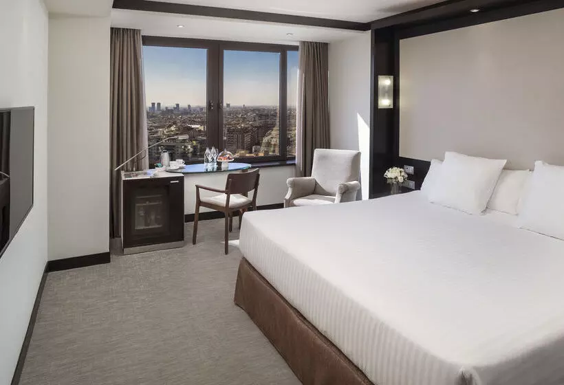 Отель Melia Barcelona Sarriá