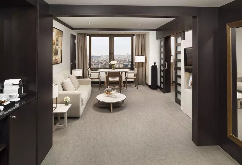 Отель Melia Barcelona Sarriá