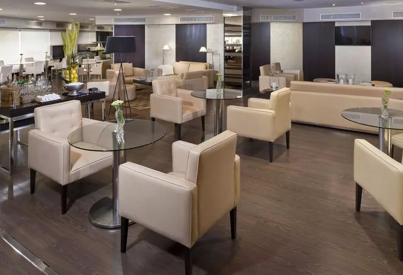 Отель Melia Barcelona Sarriá