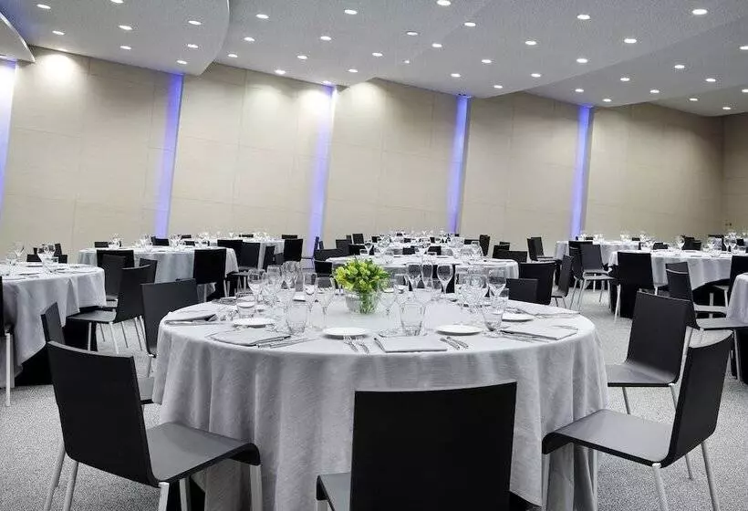 Отель Melia Barcelona Sarriá