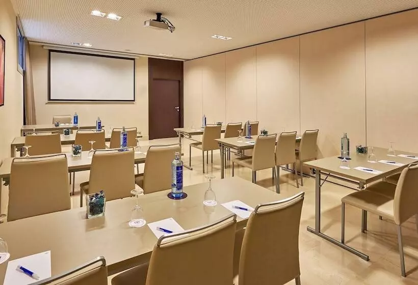 호텔 NH Sants Barcelona