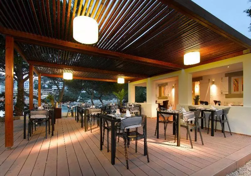 Palladium Hotel Cala Llonga - Adults Only