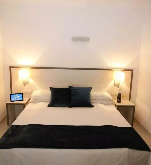 בית מלון כפרי Parrots Sitges