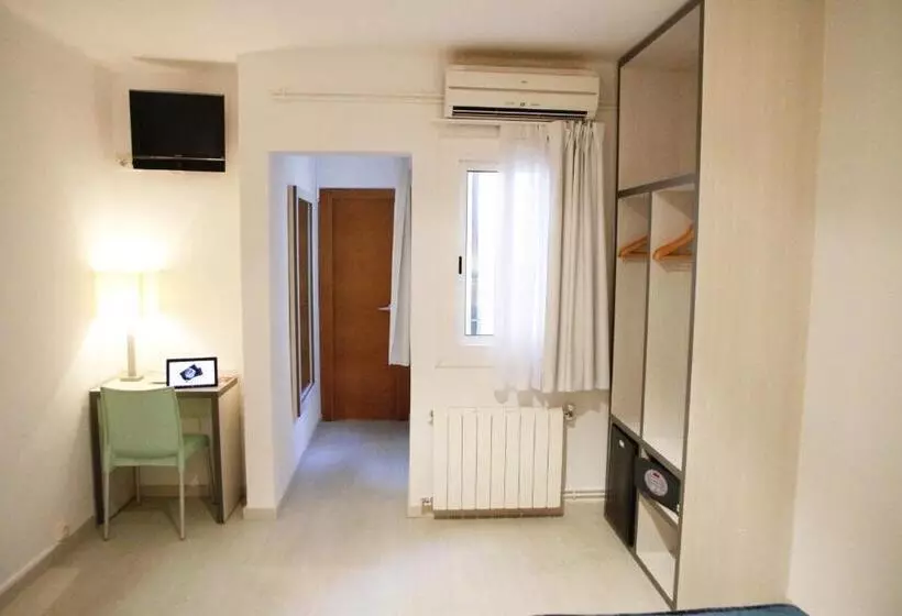 בית מלון כפרי Parrots Sitges