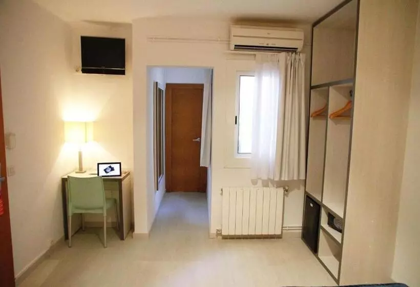 בית מלון כפרי Parrots Sitges