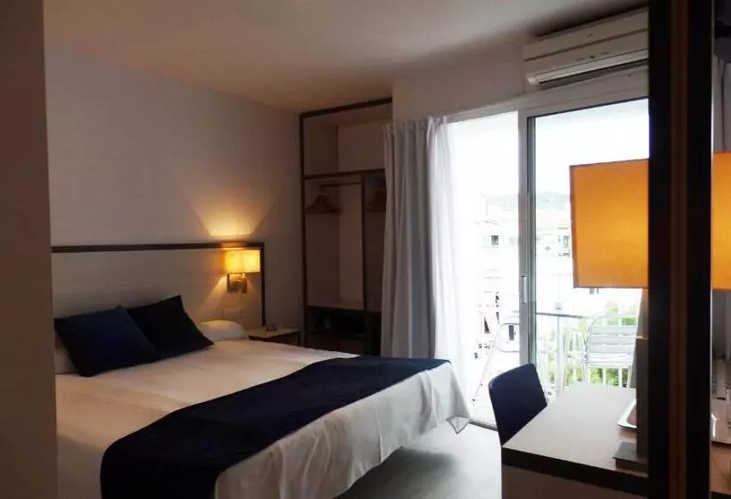 בית מלון כפרי Parrots Sitges