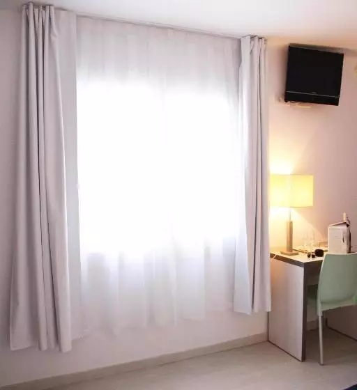 בית מלון כפרי Parrots Sitges