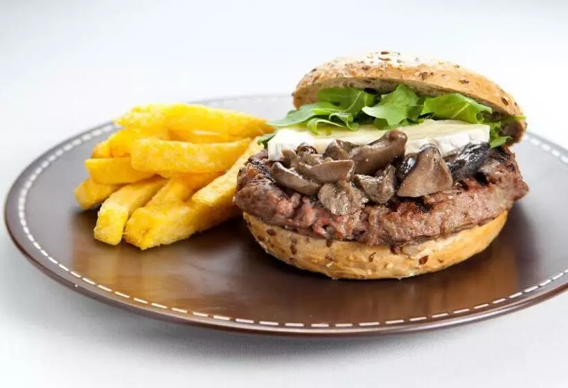 Отель Royal Ramblas