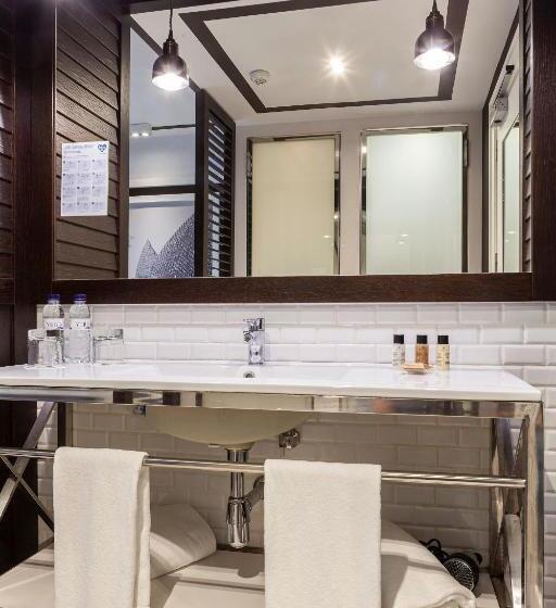 هتل Royal Ramblas