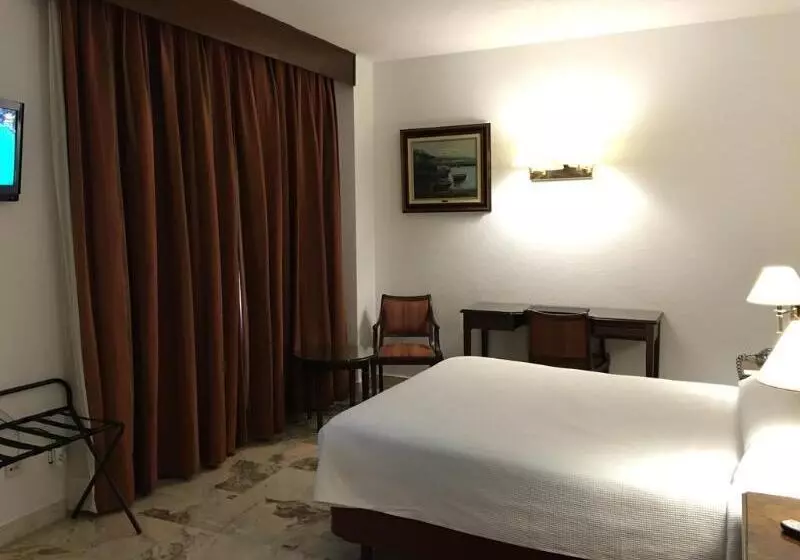 فندق Turia Valencia