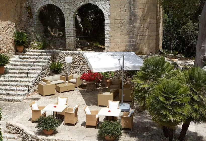 L’hermitage Hotel & Spa