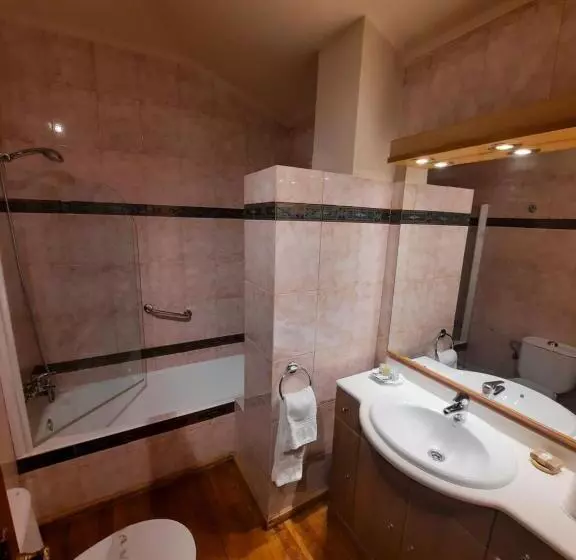 Отель Edelweiss